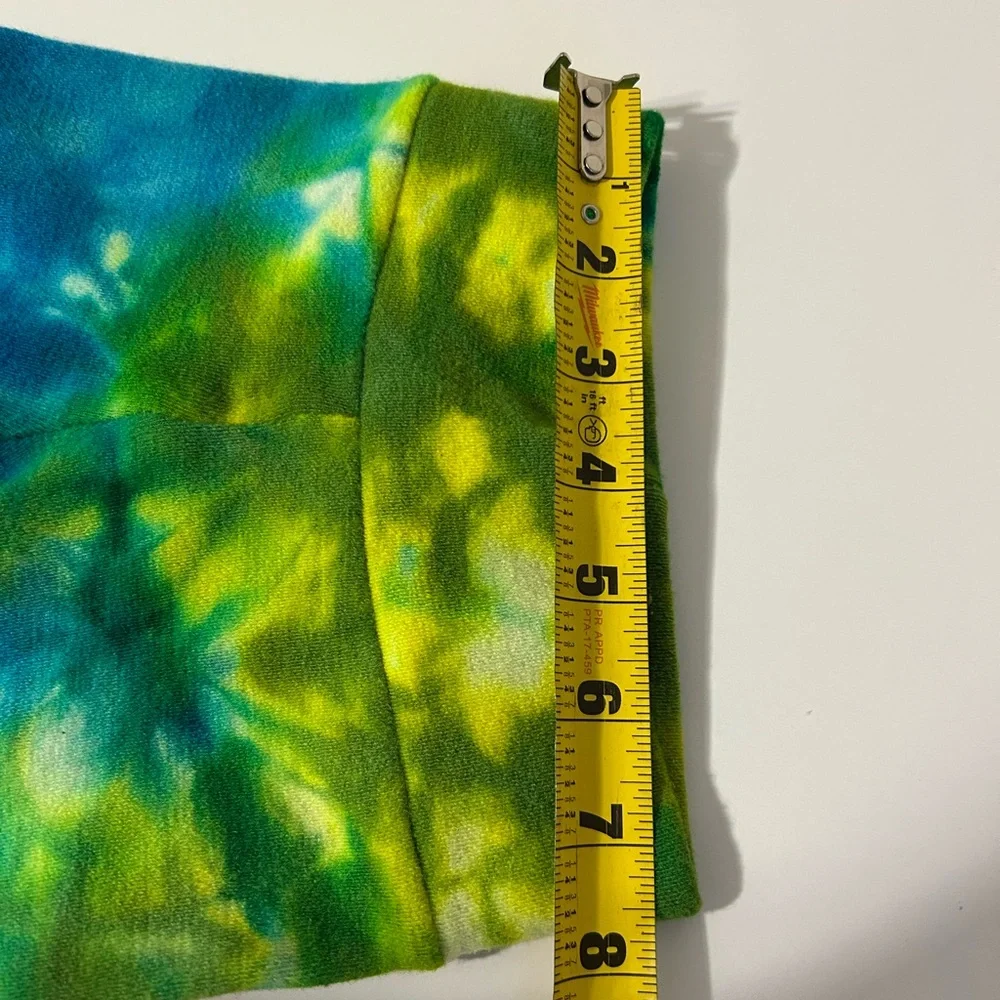 Tie-Dye Wool Crops - Picture 3 of 6